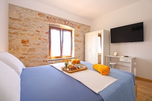 3 habitaciones y acceso a internet
