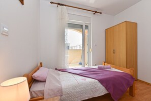 2 bedrooms
