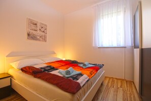 3 bedrooms, Internet