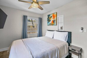 2 chambres, fer et planche à repasser, Wi-Fi gratuit, draps fournis