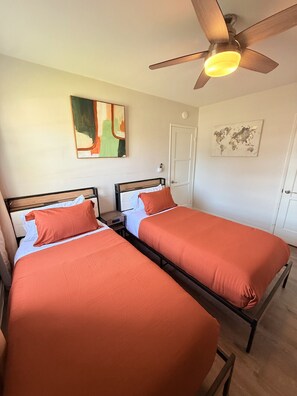 2 bedrooms, iron/ironing board, free WiFi, bed sheets
