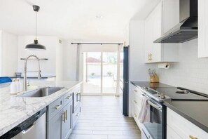 Private kitchen - The Deluxe - Upscale - Old Town - Heated Pool (Scottsdale)