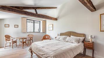 5 chambres, fer et planche Ă repasser, Wi-Fi, draps fournis