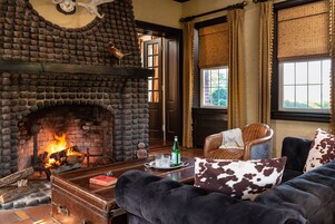 Taylor's Suite | Frette Italian sheets, premium bedding, down comforters