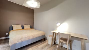 1 chambre, fer et planche à repasser, Wi-Fi gratuit, draps fournis