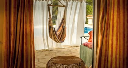 Can Paradis - Be Transported Back to 1970 and ' The Summer of Love'