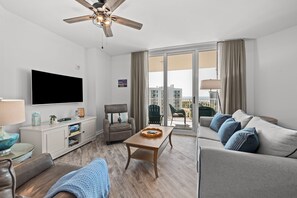 Smart-TV, Kamin, Bücher