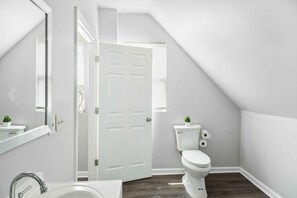 Bathtub - Chic Haven Stylish 2BR Oasis in Lansing detroit (Detroit)