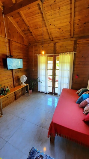 Family House | 2 bedrooms, free WiFi, bed sheets