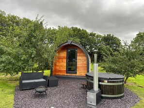 Cottage | Property grounds - Tyddyn Parthle Pod 1 (Caernarfon)