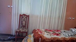 5 soverom, strykejern/-brett, wi-fi og sengetøy