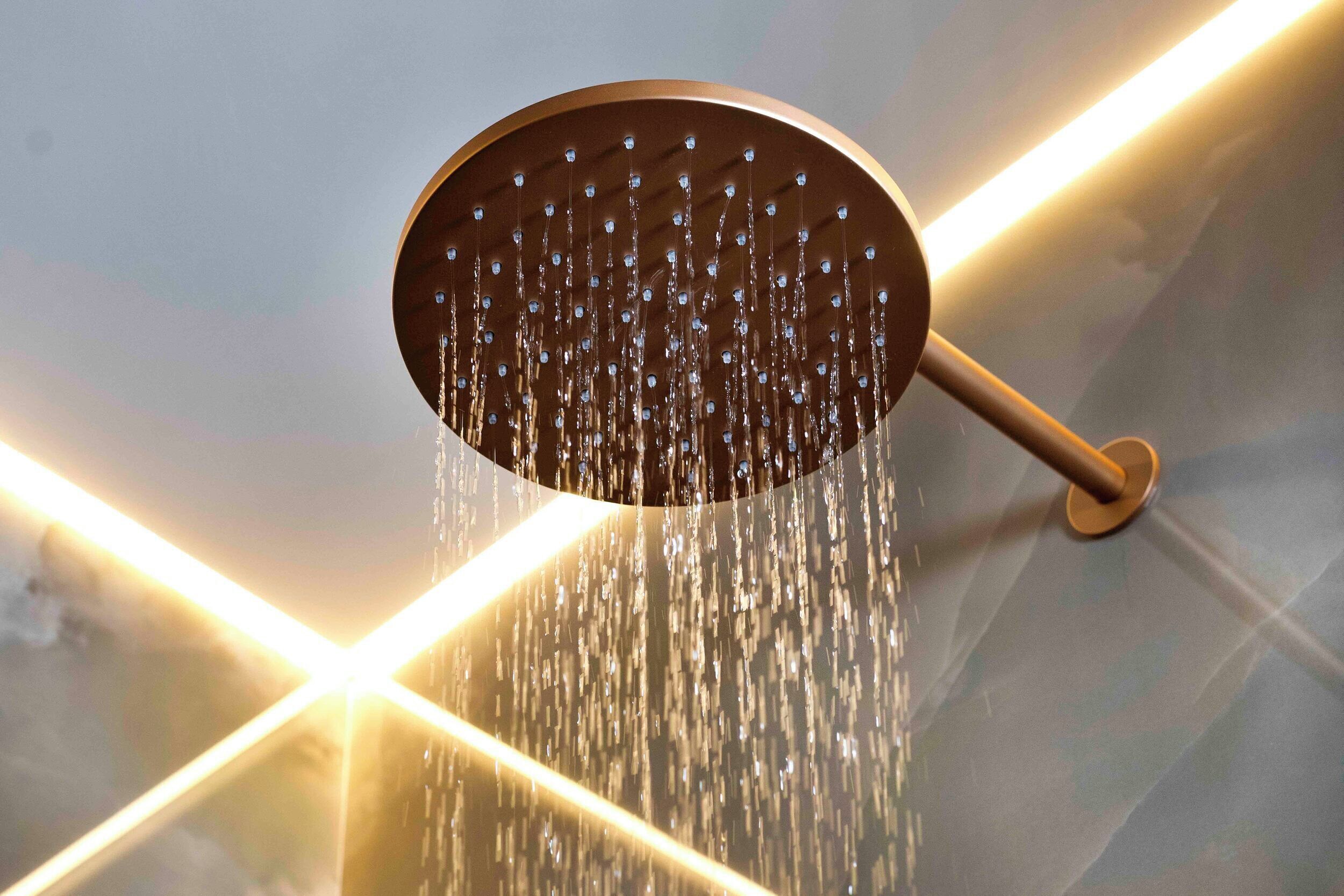 A showerhead with multiple nozzles.