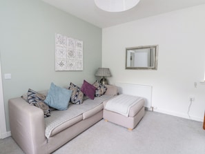 Living area - Anchor Cottage (Elgin)