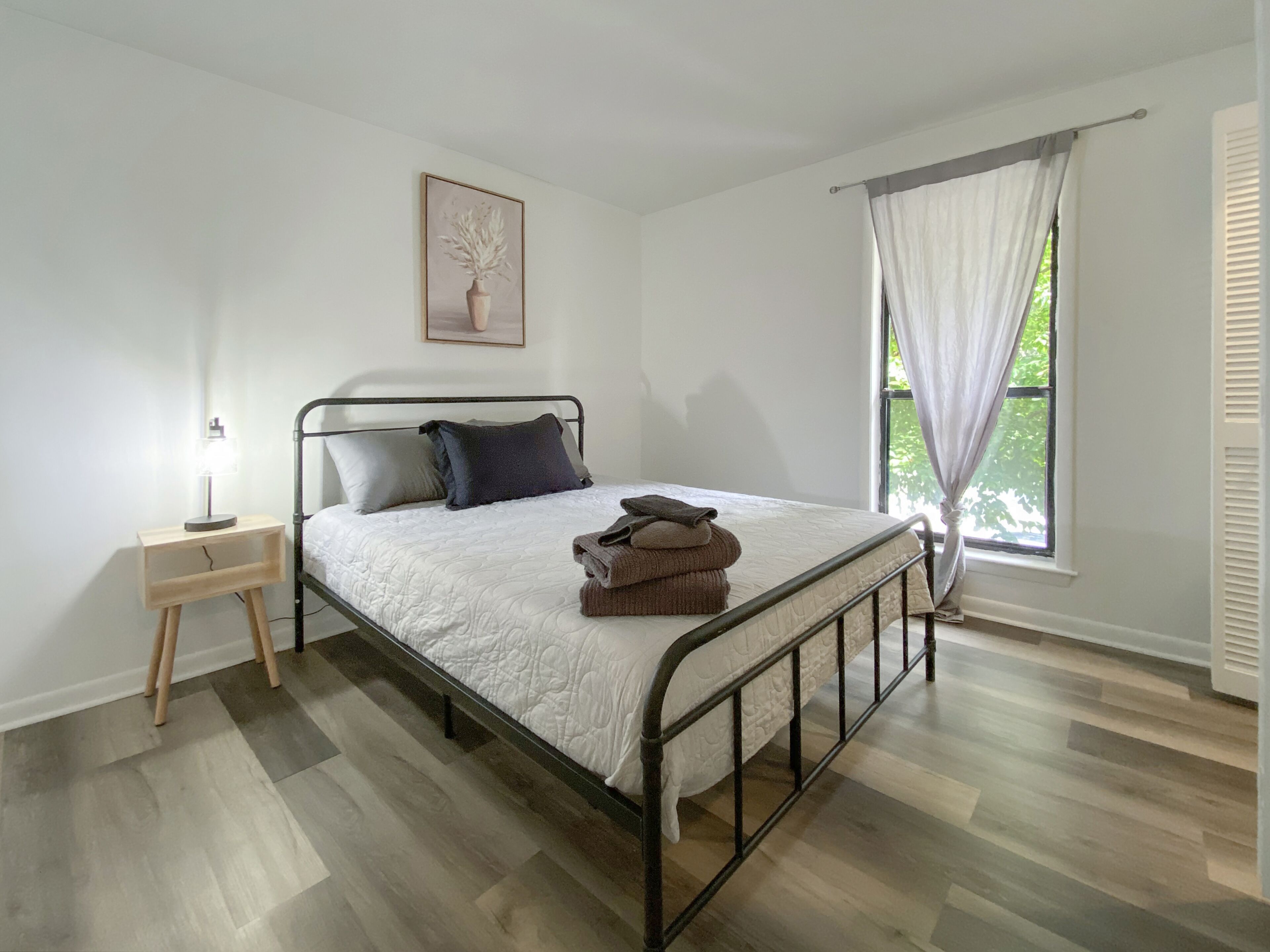 2 多间卧室、熨斗/熨衣板、免费 WiFi、床单