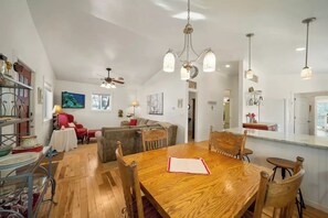 Interior - The Cottage on Mill street with Hot Tub (Bayfield)