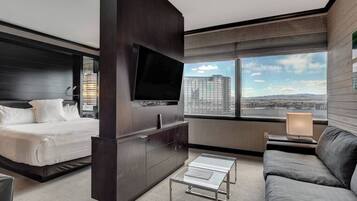 1 bedroom, pillow-top beds, iron/ironing board, WiFi