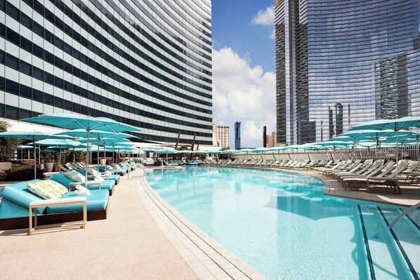 Pool - Vdara Deluxe Suite with Gorgeous Bellagio & Sphere Views! (Paradise)