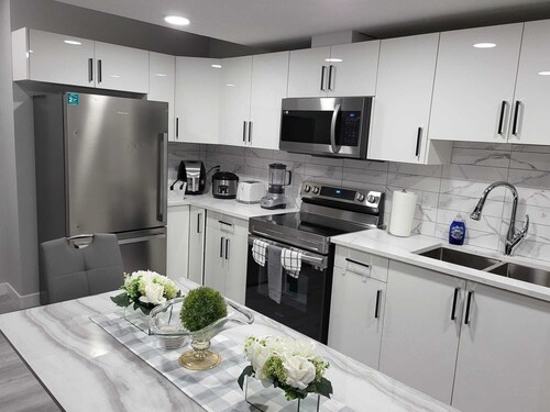 Exquisite suite in Beaumont!