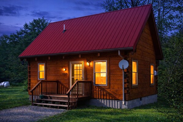 Exterior - Buckeye Loft: Budget friendly near Hocking River (Logan)