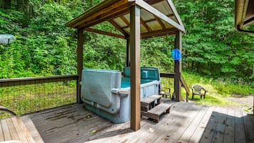Bain à remous extérieur