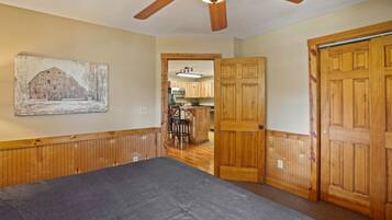 1 bedroom, free WiFi, bed sheets