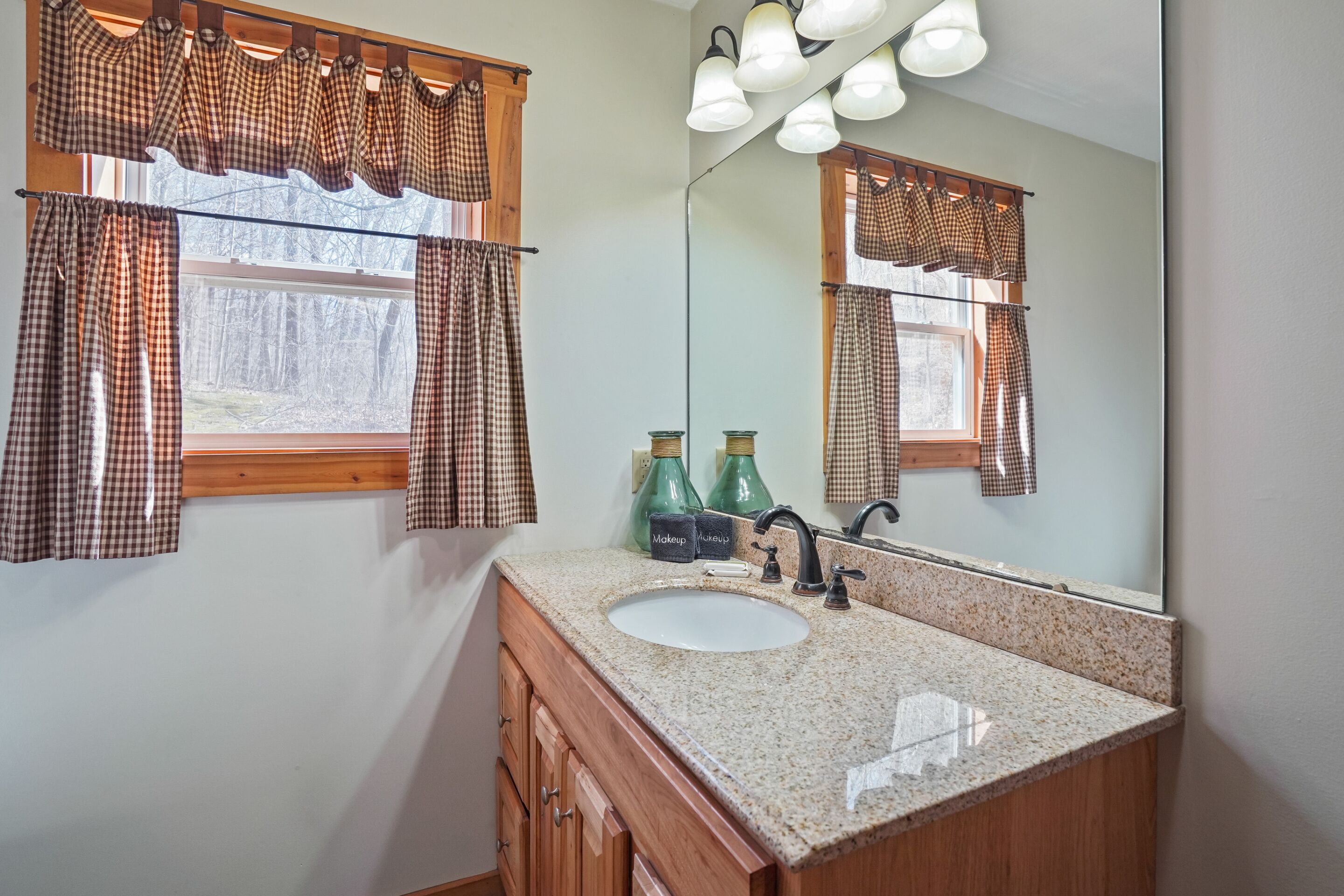 Bathtub, hair dryer, towels