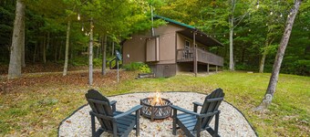 The Hideout in Hocking Hills | Cozy Couples Escape