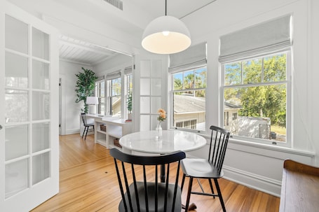 The Adaline #6 - 2nd Floor Suite | Dining room