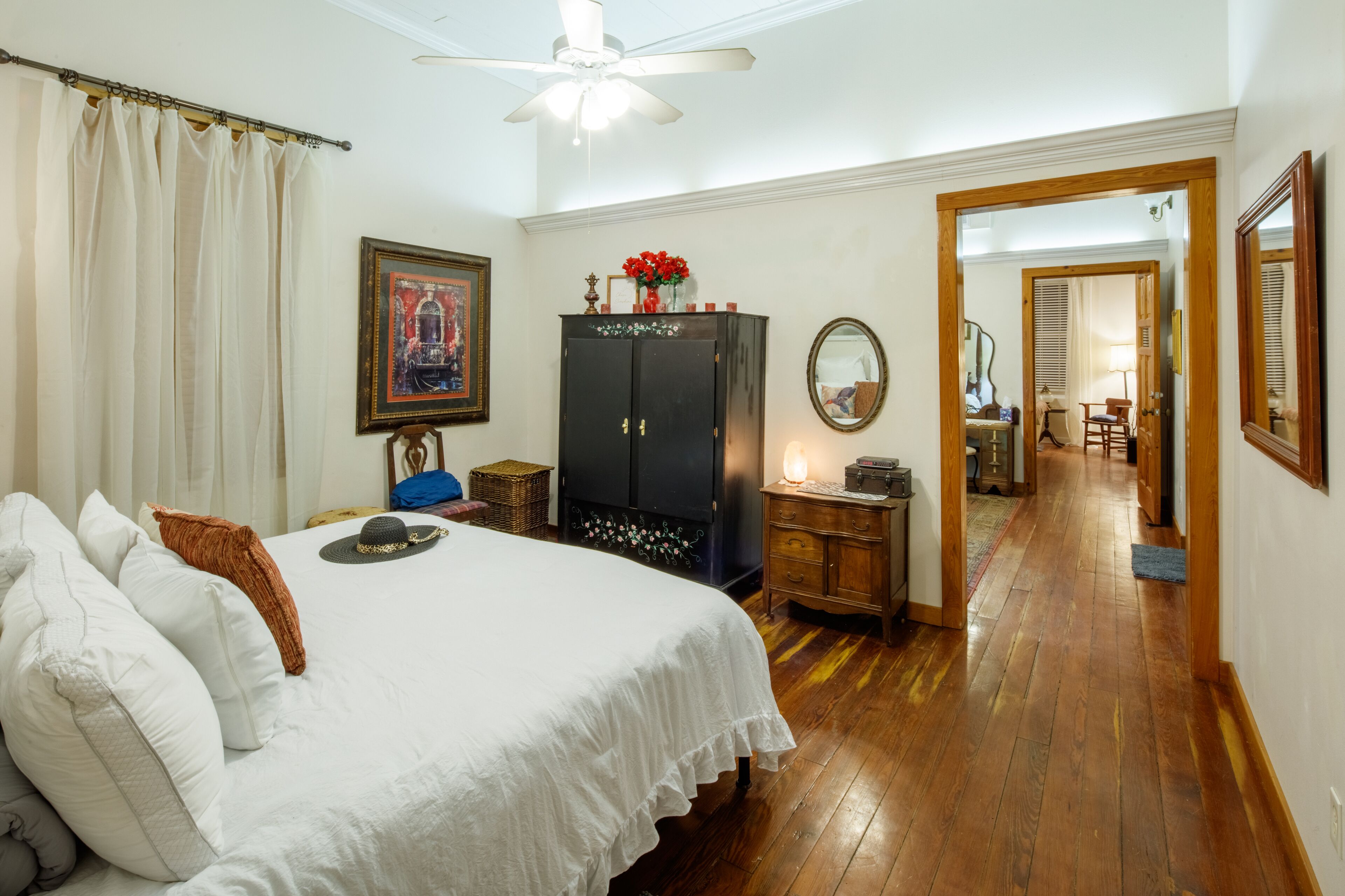 2 間睡房、熨斗/熨衫板、可攜式嬰兒床、免費 Wi-Fi