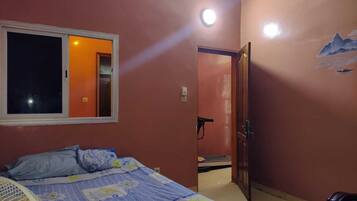 2 slaapkamers, een strijkplank/strijkijzer, wifi, beddengoed