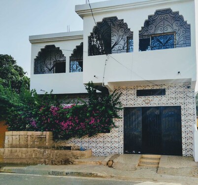 Spacious 2BR/2BA Modern Apartment