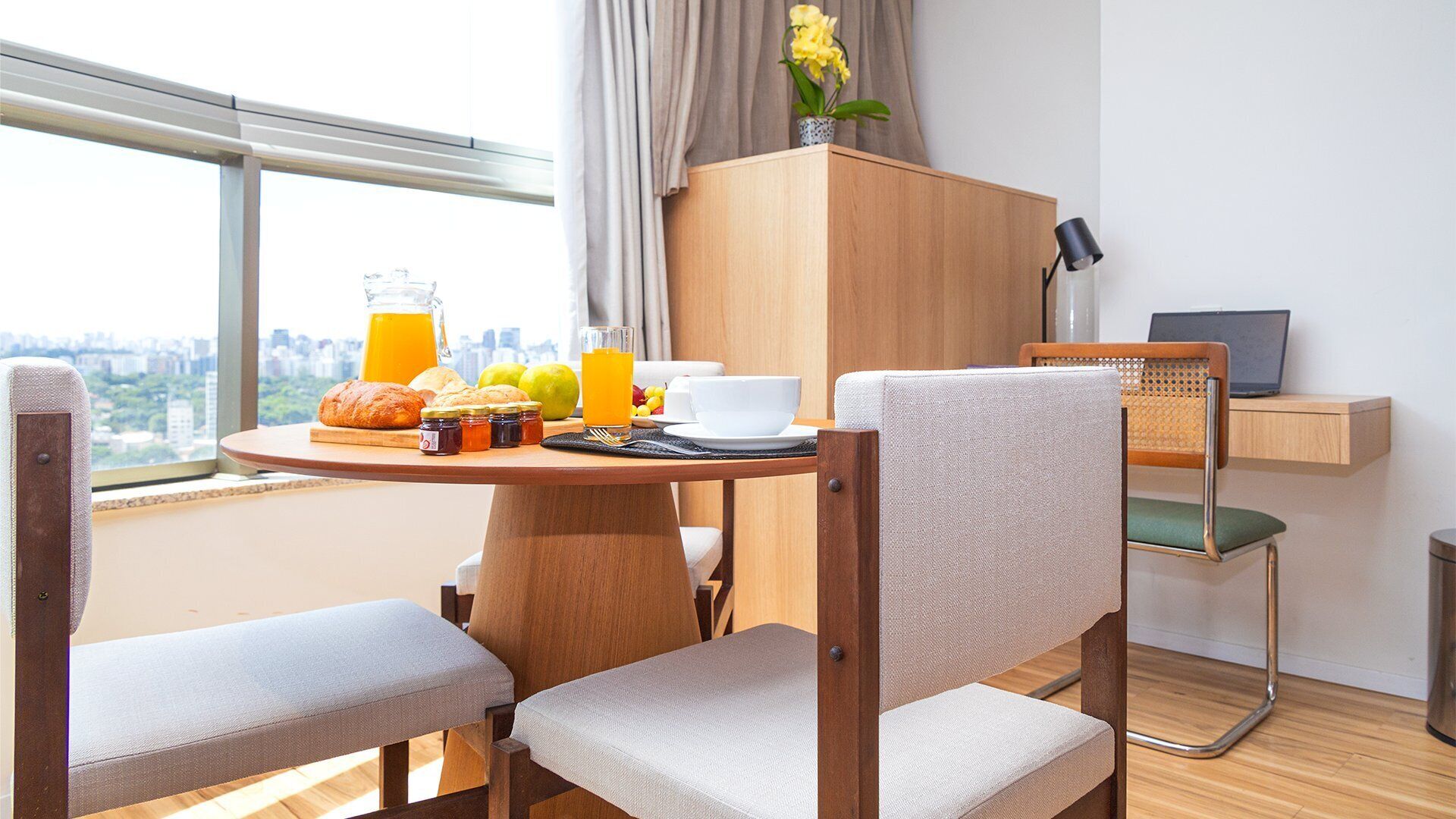 تناول الطعام