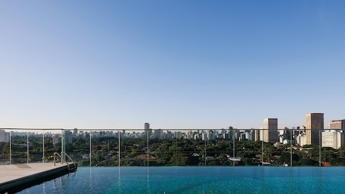 White 2880 - Pinheiros