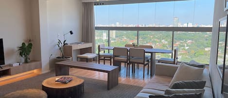 Apartment | Wohnbereich | 32-Zoll-Smart-TV mit Kabelempfang