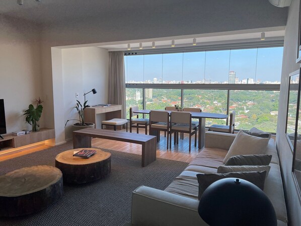 Apartment | Living area | 32-inch Smart TV with cable channels