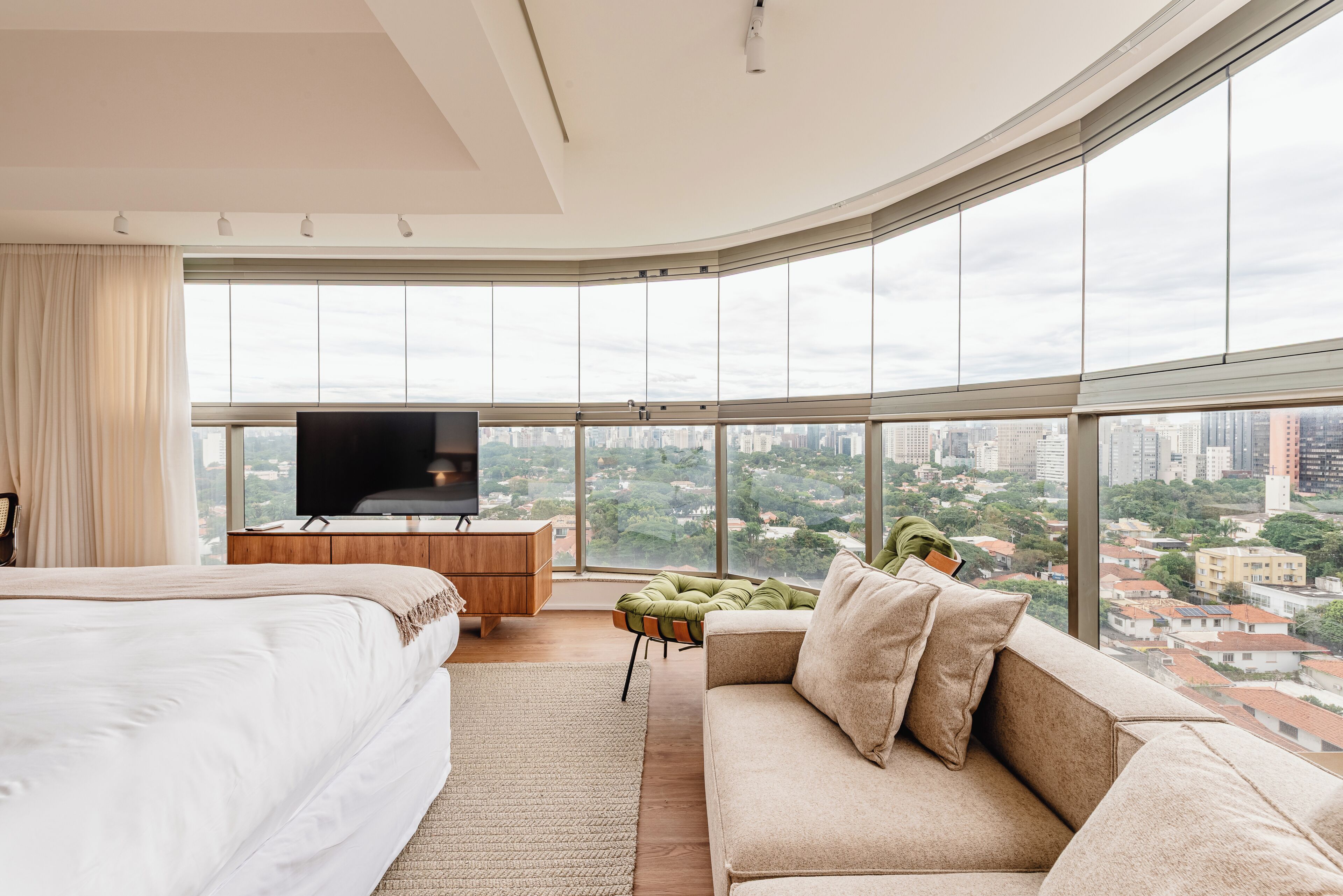 Executive Apartment, 2 Bedrooms | Premium bedding, in-room safe, individually decorated