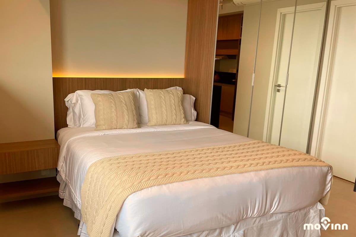 Studio Junior | 1 kamar tidur, seprai premium, brankas, dan didekorasi berbeda-beda
