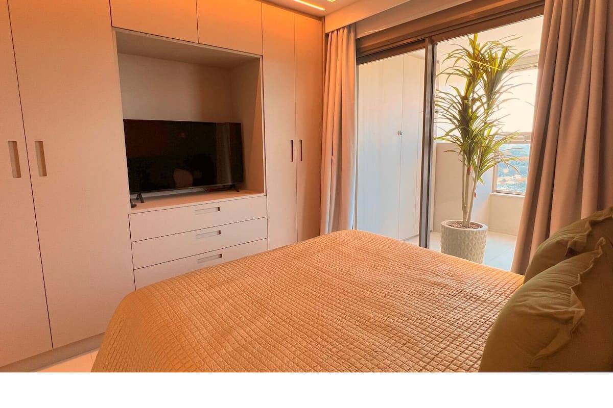 Apartemen | 1 kamar tidur, seprai premium, brankas, dan didekorasi berbeda-beda