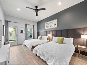 Casa, várias camas, banheira de imersão, vista parcial para o mar | 4 quartos, individualmente decorados, individualmente mobiliados