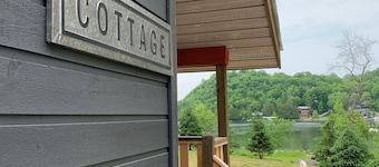 Historic Angler's Cottage, Lakefront, Boat Launch, Renovated Retreat