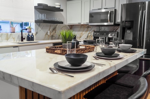 The Rosie Roots - Cozy Pet Friendly House