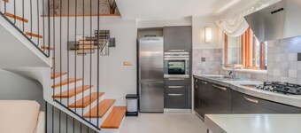 Beautiful home in Rab