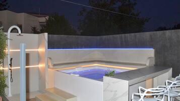 Idromassaggio all'aperto