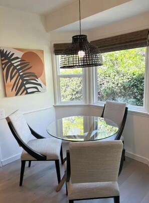 Dining - Blissful Bungalow in Culver City Walk to Shops, Metro, Museums (Los Angeles)