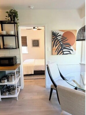 Interior - Blissful Bungalow in Culver City Walk to Shops, Metro, Museums (Los Angeles)