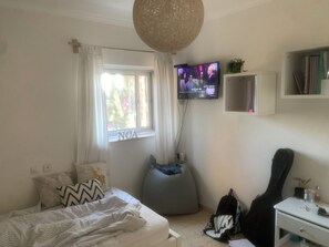 3 bedrooms, iron/ironing board, WiFi - 3 Bdr near Tel Aviv (Kiryat Ono)