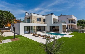 Exterior - Luxurious home in Porec (Porec)