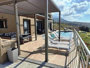 Terrace/patio - Endless Blue Villa (Βουβάς)