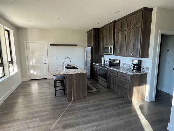 Fridge, microwave, oven, stovetop - Two Bedroom with private river access (Redding)
