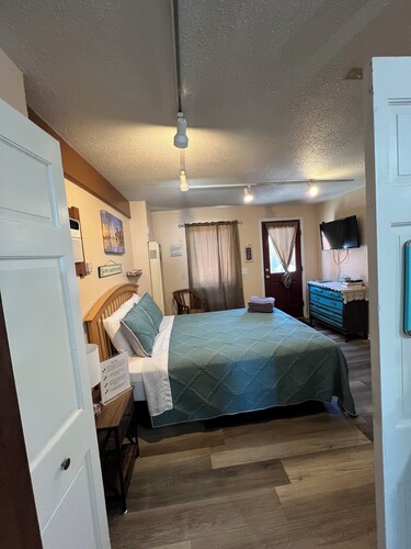 The Bungalow on Mill St.
